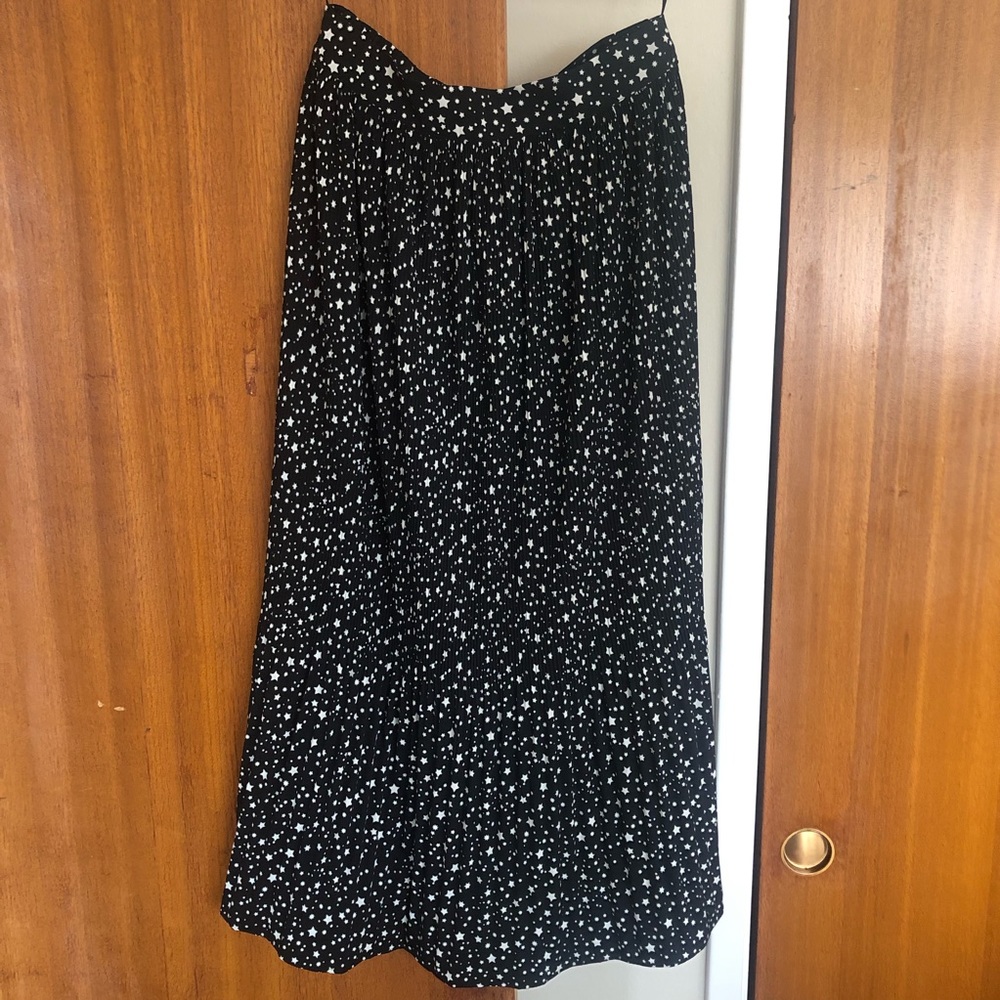 Topshop pleat skirt, size 8